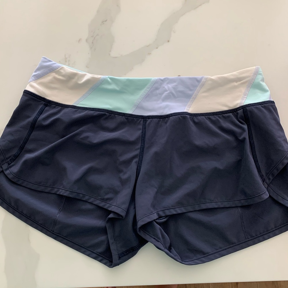 Lululemon Speed Up Short 
2.5"